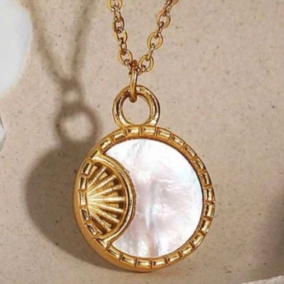 “Mother of Pearl Sunray Medallion” Iridescent Shell Celestial Gold 18K Necklace